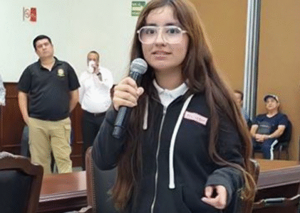 “Me amenazaron con afectarme en el CENEVAL”: Alumna de Prepa UAS