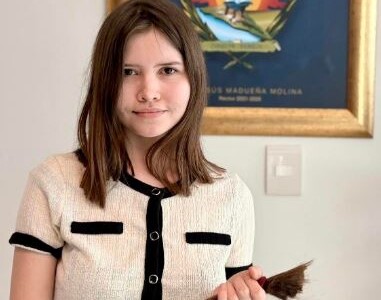 Tania Rebeca Acosta Bibanco se suma a la campaña de donación de cabello de la Unidad de Bienestar Universitario