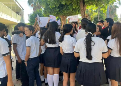 Protestan alumnos de Prepa UAS Victoria del Pueblo por “imposición” de planilla; denuncian intimidación y una agresión