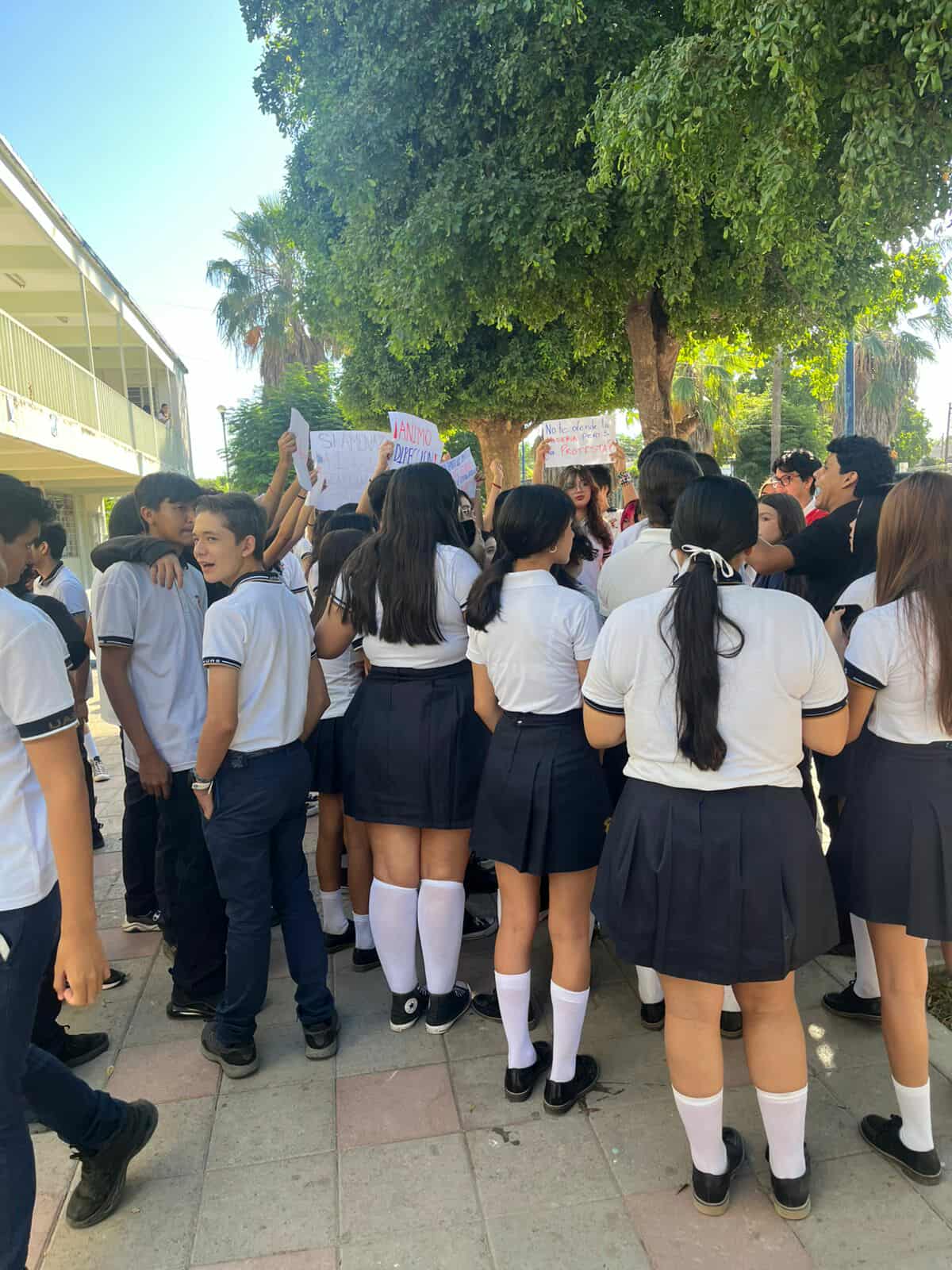 Protestan alumnos de Prepa UAS Victoria del Pueblo por “imposición” de planilla; denuncian intimidación y una agresión