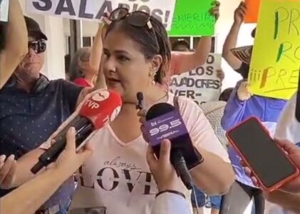 Celebra trabajadora histórica victoria de oposición en la UAS; estudiantes denuncian exclusión.