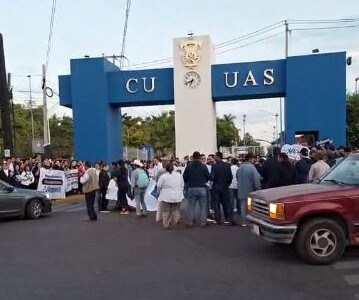Acusan al Rector Madueña de Usar a Trabajadores y Alumnos para Bloquear Protesta Disidente