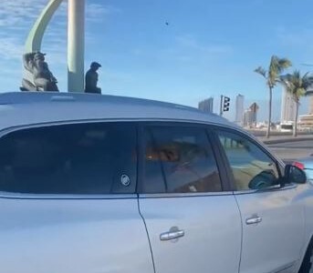 La Resistencia No Cede: Caravana “La Lucha Continúa” de Jubilados y Activos de la UAS Retumba en Mazatlán